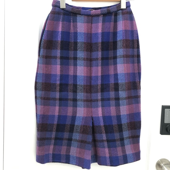 SOLD Vintage Skirt - Picture 6 of 6